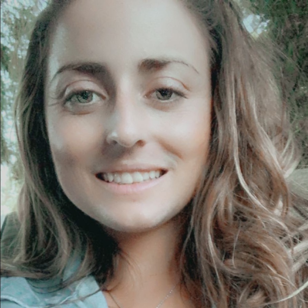 Meet your Posher, Cortney